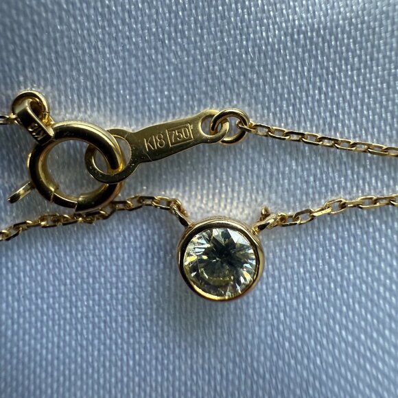 Natural Bezel Set Diamond Pendant Necklace / 18K Solid Gold / 16in Cable Chain - Picture 11 of 13